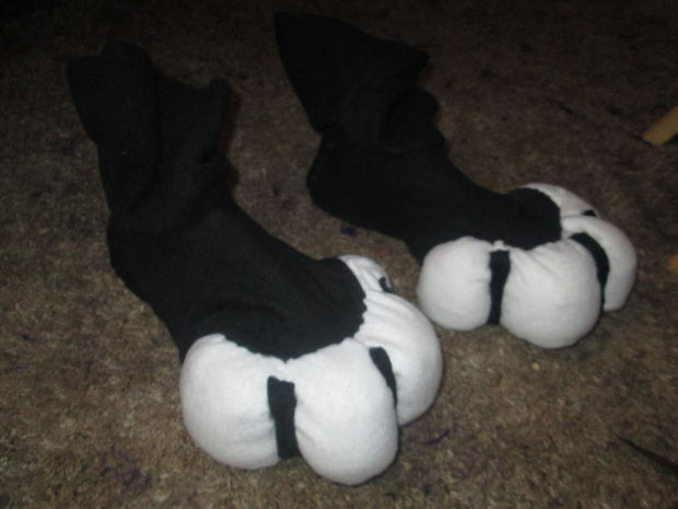 Hollow Moonshine Feet