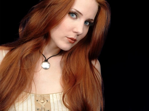 Gothic Muse: Simone Simons